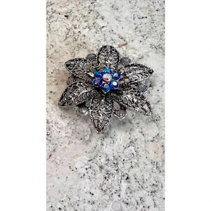 Vintage Lady Remington Signed Silver Rhinestone Flower Brooch
